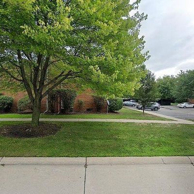 591 E Fox Hills Dr, Bloomfield Hills, MI 48304