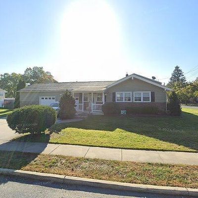 601 Willow Dr, Cinnaminson, NJ 08077