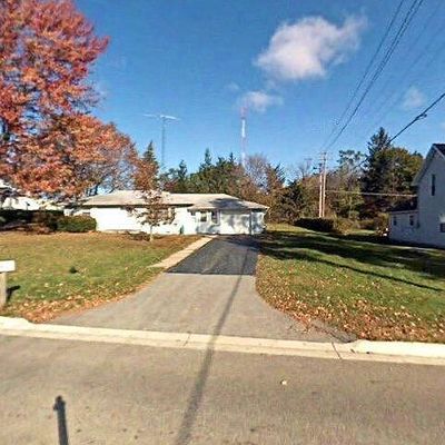 602 W Gilford Rd, Caro, MI 48723