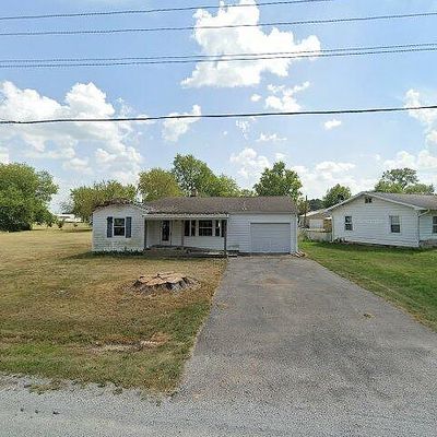 605 E Elizabeth St, Greenup, IL 62428