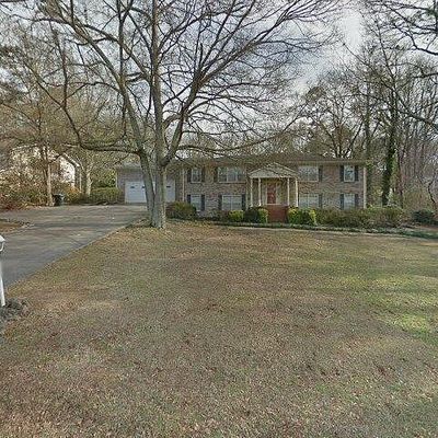 608 Country Club Dr, Gadsden, AL 35901