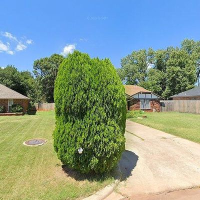 6105 Greenview Dr, Oklahoma City, OK 73135