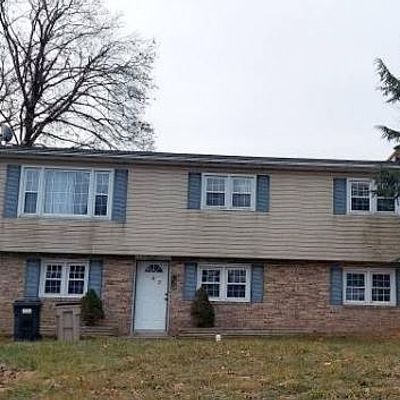 615 Geneva Dr, Westminster, MD 21157