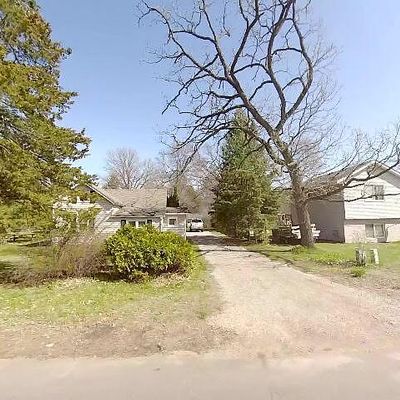 6168 Cedar St, North Branch, MN 55056