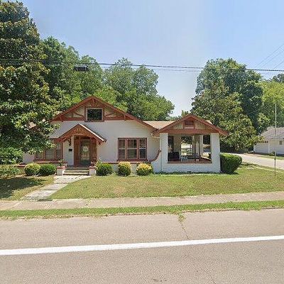 619 S College St, Trenton, TN 38382