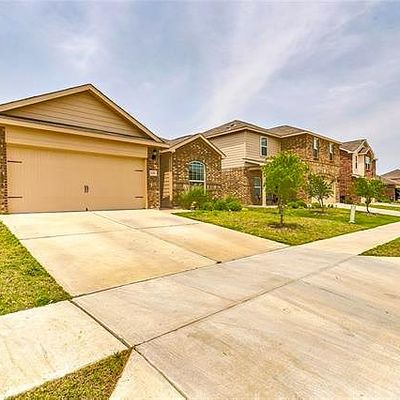 6209 Obsidian Creek Dr, Fort Worth, TX 76179