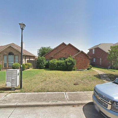 813 Longleaf Dr, Desoto, TX 75115