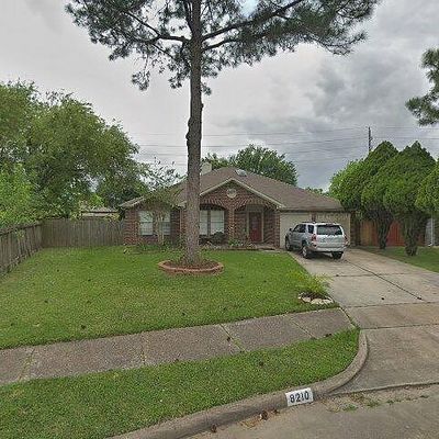 8210 Alabaster Dr, Houston, TX 77083