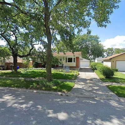 824 Highland Ave, Thornton, IL 60476