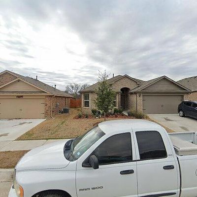 824 Hutchins Dr, Crowley, TX 76036