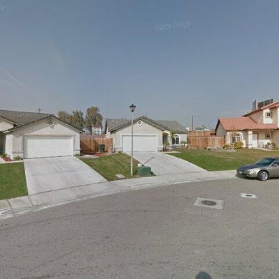 8300 Andromeda Ln, Bakersfield, CA 93306