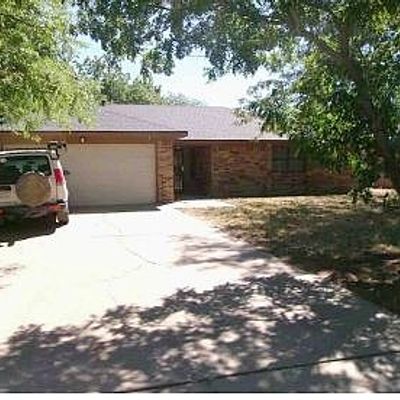 8307 Olympia Dr, Amarillo, TX 79110