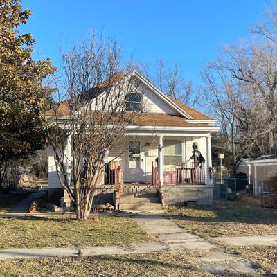 831 Sycamore St, Carthage, MO 64836