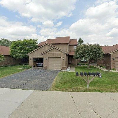 8319 Clay Ct, Sterling Heights, MI 48313