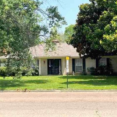 839 W 2 Nd St, Clarksdale, MS 38614