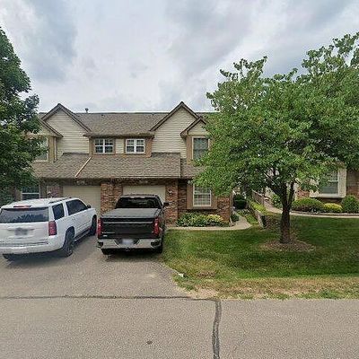 863 Whisperwood Trl, Fenton, MI 48430