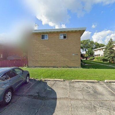 8667 Josephine St, Des Plaines, IL 60016