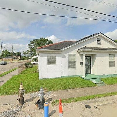 8702 Palmetto St, New Orleans, LA 70118