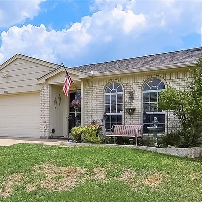 8728 Lake Meadows Ln, Hurst, TX 76053