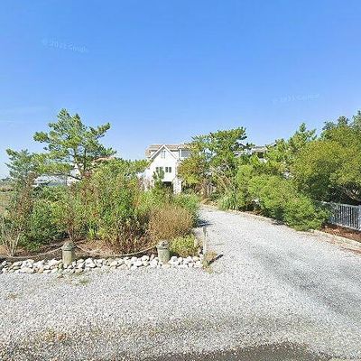 902 S Schulz Rd, Fenwick Island, DE 19944