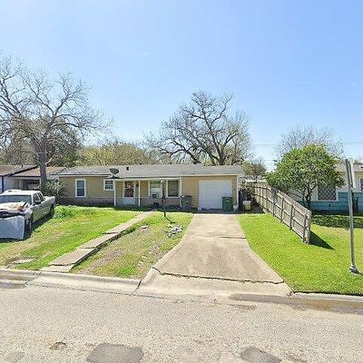 903 E Polk Ave, Victoria, TX 77901