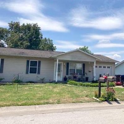 909 Crestview Ln, Perryville, MO 63775