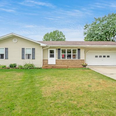 909 Westlawn Ave, Earlville, IL 60518