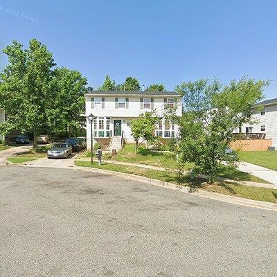 910 Sharma St, Capitol Heights, MD 20743