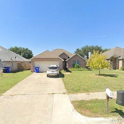 911 Concord St, Forney, TX 75126