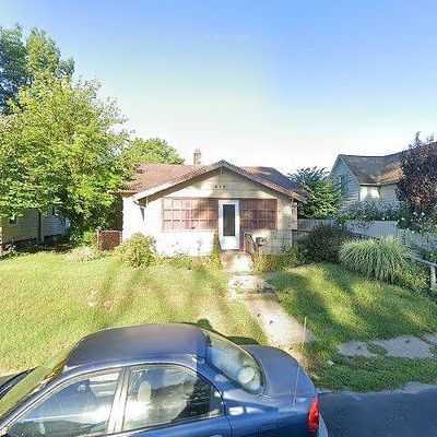 915 Clover St, South Bend, IN 46615