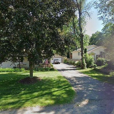 9161 Chaumont Dr, Commerce Township, MI 48382