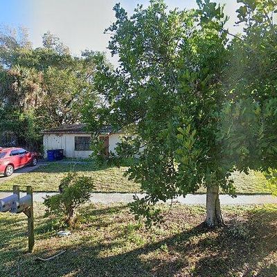 927 Hibiscus Ln, North Fort Myers, FL 33903
