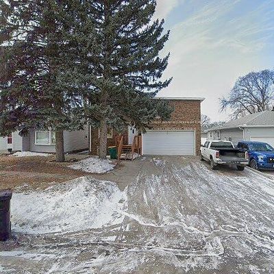 930 N 15 Th St, Bismarck, ND 58501