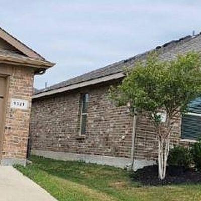 9325 Leveret Ln, Fort Worth, TX 76131