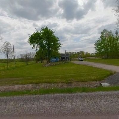 7391 Lake Rd, Montrose, MI 48457