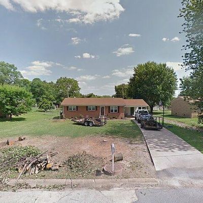 739 Nora Ave, Newbern, TN 38059