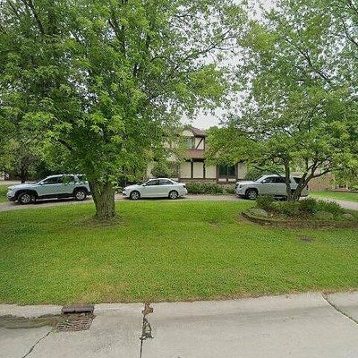 7395 Camelot Dr, West Bloomfield, MI 48322