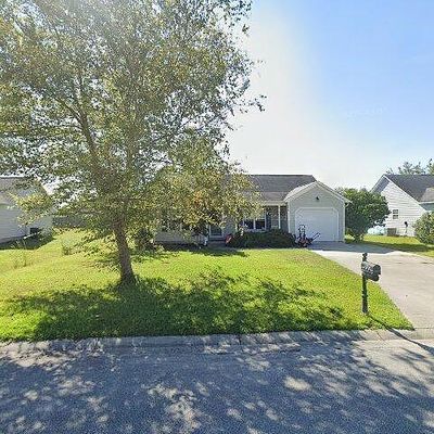 7420 Whitney Dr, Wilmington, NC 28411