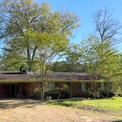 743 Northwood Forest Rd, West Point, MS 39773