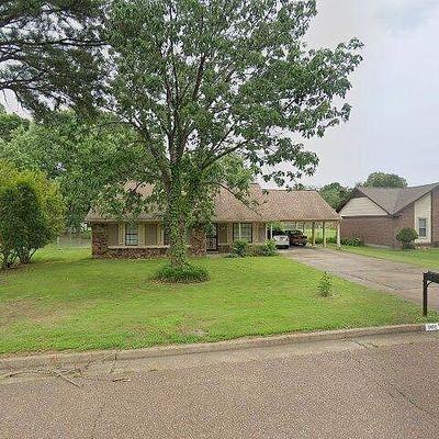 7472 Bridgewater Dr, Southaven, MS 38671