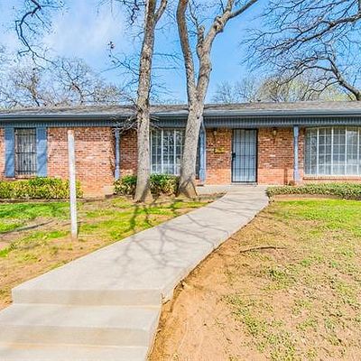 7513 Madeira Dr, Fort Worth, TX 76112