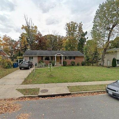 7517 Hamlet St, Springfield, VA 22151