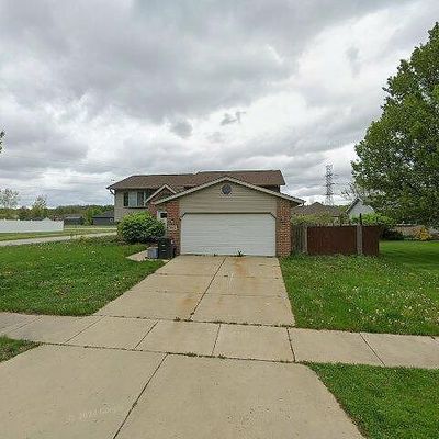 7902 Murrelet St, Hobart, IN 46342