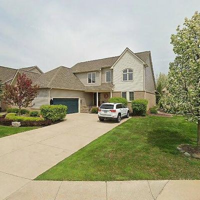 7905 Glacier Club Dr, Washington, MI 48094