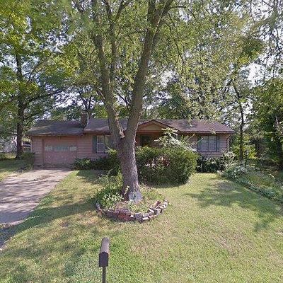 7909 Arnote Rd, Pleasant Valley, MO 64068
