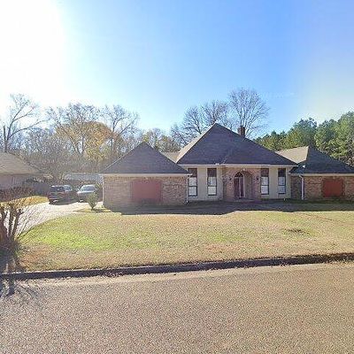 793 Jasmine Ct, Jackson, MS 39206