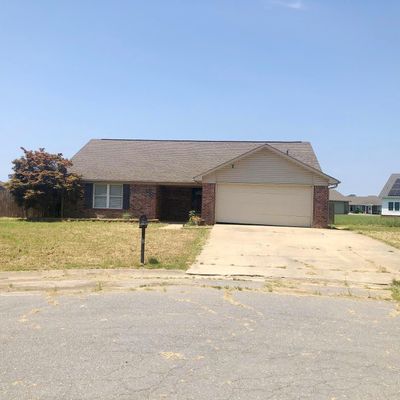 8 Apache Cir, Lonoke, AR 72086