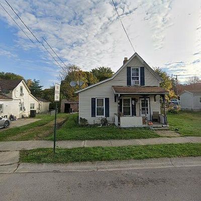 8 N Church St, South Charleston, OH 45368