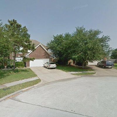 8007 Aspen Ct, Baytown, TX 77523