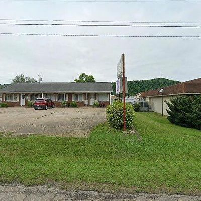 802 Ironton St, New Martinsville, WV 26155